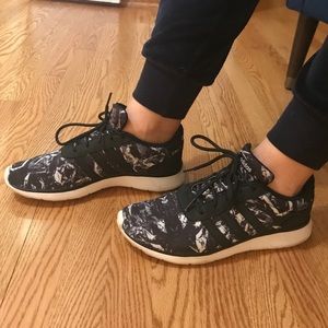 Adidas pattern sneakers ✨